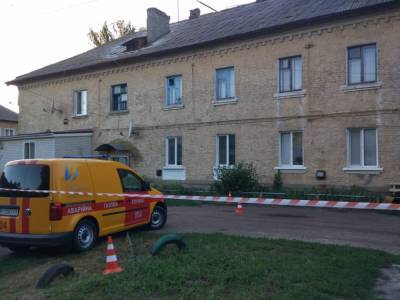 На Киевщине обрушилась часть крыши многоквартирного дома