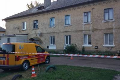 В селе под Киевом обрушилась крыша многоквартирного жилого дома