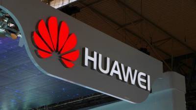 Американцы паникуют из-за Huawei: компанию назначили «угрозой национальной безопасности»