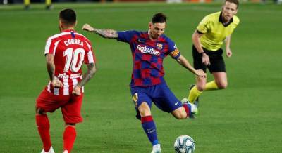 Барселона не смогла обыграть Атлетико в матче с тремя пенальти (видео)
