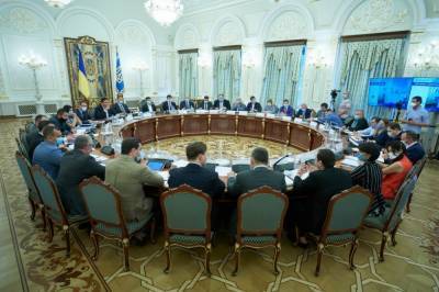 Зеленский провел первое заседание Нацсовета реформ и назвал свою главную цель