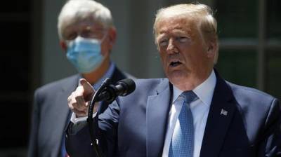 Трамп снова "проехался" по Китаю из-за распространения коронавируса
