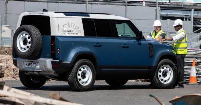 Land Rover показал Defender в кузове фургон
