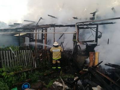 В Барыше сгорел жилой дом, пострадали люди