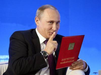 Появилось видео с голосующим Путиным