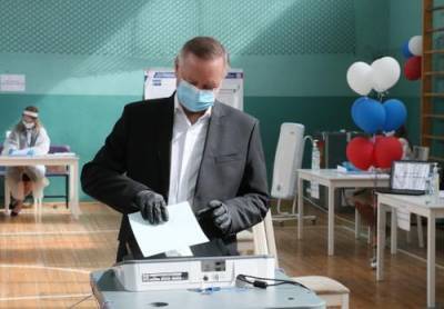 «Избыточный энтузиазм. Мы все люди», губернатор Петербурга объяснил зачем полицейский сломал руку журналисту во время голосования