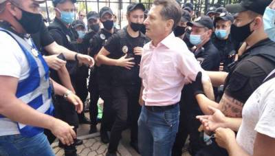 Протестующие шахтеры сцепились с полицейскими у офиса президента Украины