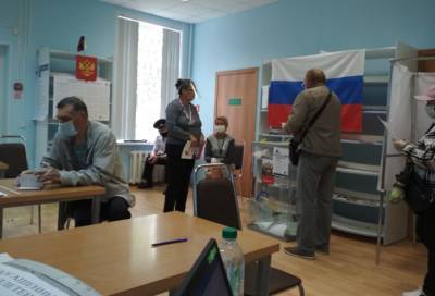 Около 100 наблюдателей следят за чистотой голосования в Сланцевском районе
