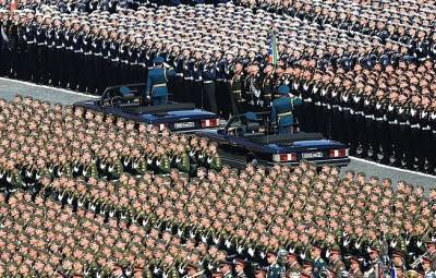 Опрос: Свыше 60% россиян посмотрели парад Победы 24 июня