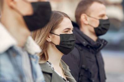 В Украине теперь будут штрафовать тех, кто не носит маски в публичных местах, - Кабмин
