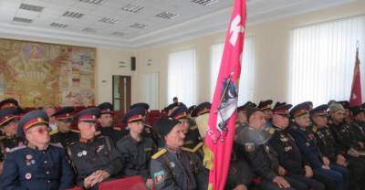 В Украине появилась "народная полиция", фото: "казаки будут патрулировать ..."