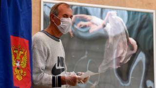 "Заболеем так заболеем": в петербургском избиркоме обнаружили коронавирус