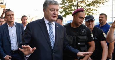 В ГБР заявили, что Порошенко отказался давать показания как подозреваемый