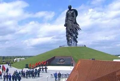 Создатель мемориала Советскому солдату в Ржеве попросил не сравнивать монумент с проектом