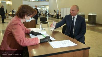 Путин уверен, что на избирательных участках соблюдены меры безопасности по COVID-19