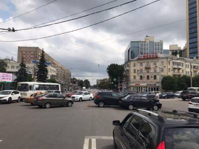 В ДТП в центре Воронежа пострадала женщина