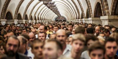 Киевское метро готовы снова закрыть: в подземке раскрыли детали