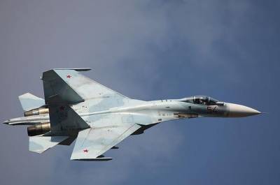 Российские Су-27 перехватили самолет ВВС США над Черным морем