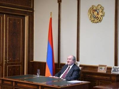 Президент и глава ЦБ Армении обсудили вопрос экономических последствий пандемии