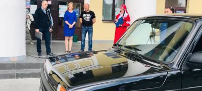 Многодетная семья из Медвежьегорского района получила автомобиль