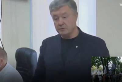 Порошенко попросил Зеленского посадить себя в тюрьму: «Не надо откладывать»