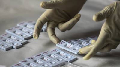 В Израиле за сутки выявили 980 случаев коронавируса