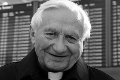Умер воевавший за нацистов брат папы Римского Бенедикта XVI