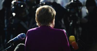 Меркель заявила о необходимости завершения "Северного потока 2" вопреки санкциям США