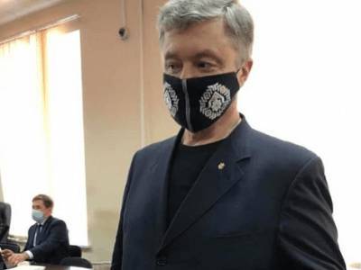 Петр Порошенко попросил судью отпустить в туалет «обосравшегося» прокурора