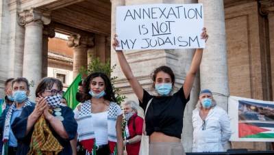 Сто ведущих еврейских адвокатов и судей призывают Израиль отказаться от аннексии