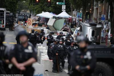 Джордж Флойд - Конец "автономной зоны". Полиция Сиэтла очистила центр города от протестующих - focus.ua - США - Сиэтл