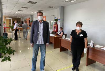 Александр Холодов о голосовании в Гатчинском районе: "Везде обратил внимание на дополнительные меры безопасности"