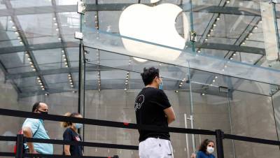 Apple снова закроет больше 30 магазинов из-за коронавируса