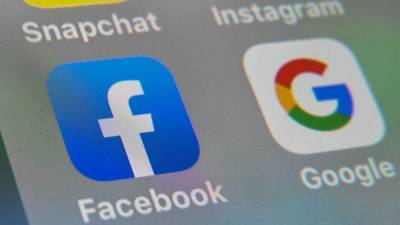 Власти хотят ограничить рекламу на Facebook и Google