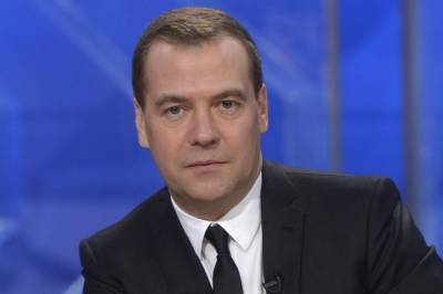 Интервью Дмитрия Медведева: о работе, поправках, мигрантах и Путине