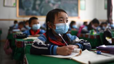 В Гонконге из-за коронавируса снова закроются школы