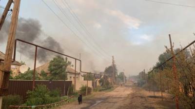 Тушение лесного пожара в Луганской области продолжается − ГСЧС