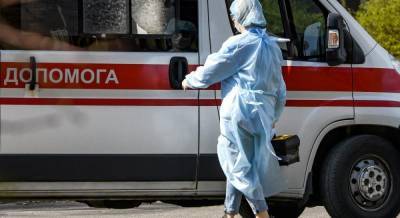 В Украине за сутки выявлено более 800 новых больных коронавирусом, 18 человек умерло