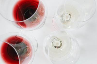 Специалисты отметили тренд на снижение потребления крепкого алкоголя в пользу вина