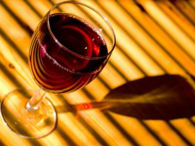 Стало известно, сколько вина можно выпить для пользы здоровью