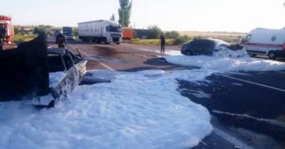 В Николаеве после столкновения загорелись две машины: водитель сгорел заживо