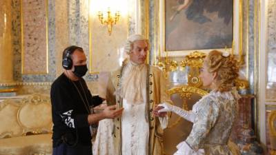 В Петергофе начались cъемки VR-фильма о юной Екатерине II и Китайском дворце