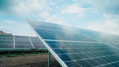 Нафтогаз запустил первую солнечную электростанцию в Харьковской области