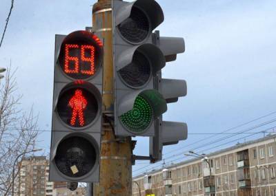 В России предложили в пять раз увеличить штраф за проезд на красный свет