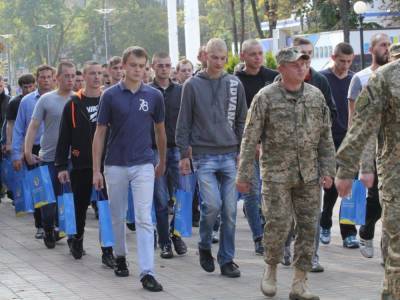 Парень из Киева рассказал, как абитуриентов незаконно призывают на военную службу
