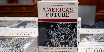 Фискальный коллапс: США нарастили дефицит бюджета в 100 раз