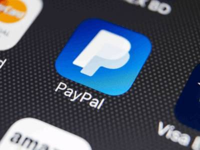 Внутренние переводы в России прекращает PayPal