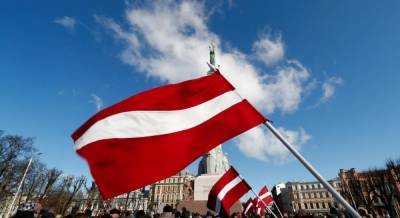 Латвия частично возвращает ограничения для ресторанов и массовых мероприятий
