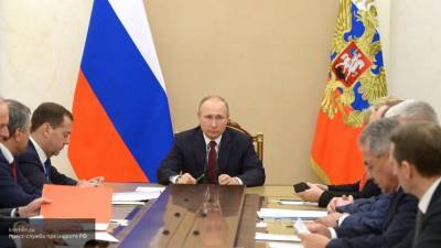 Песков рассказал о проведенном Путиным совещании с членами Совбеза РФ