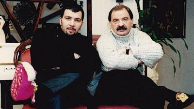 «С днем рождения, папочка»: Денис Клявер выложил трогательное фото с Ильей Олейниковым